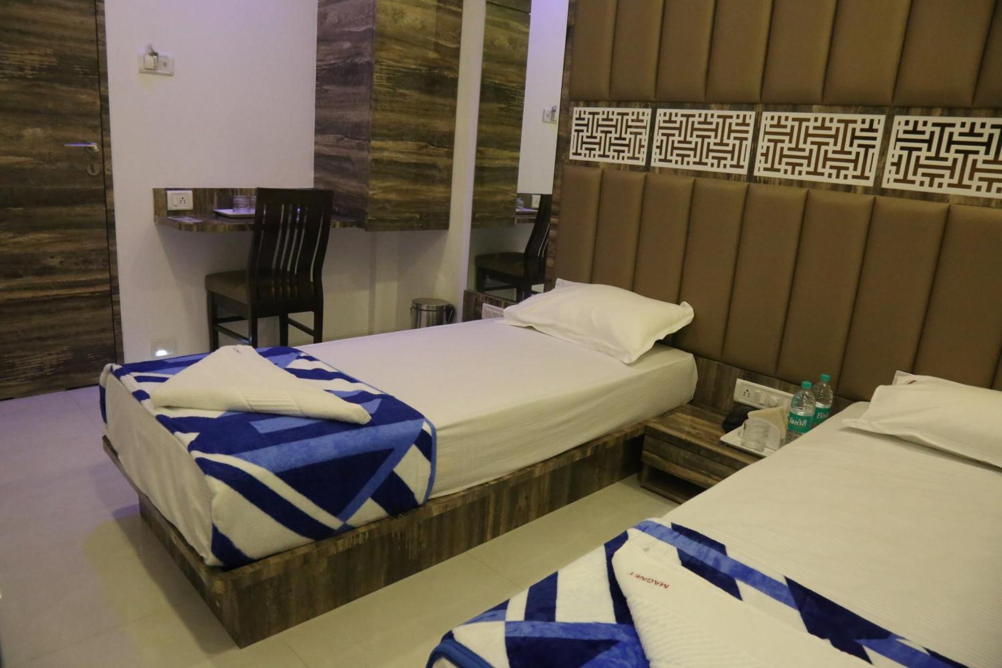 Hotel Magnum Airport T-2 Мумбаи Экстерьер фото